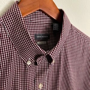 Van Heusen Classic Fit Shirt. Short sleeve.